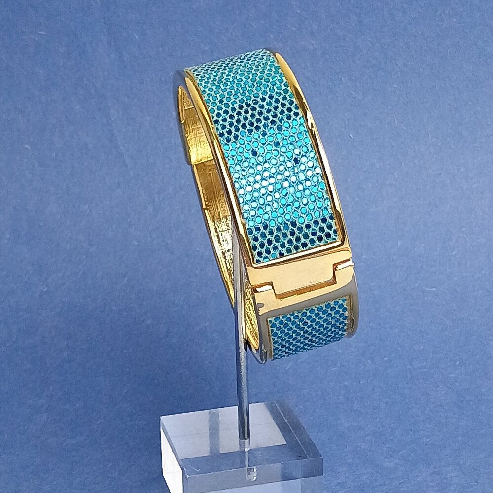 Iridescence Blue Lizard Cuff Hinge Bangle Clamper Bracelet Gold Tone Statement